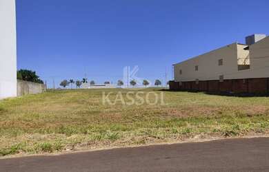 Imagem: O terreno possui 600m² de Área e está localizado em Fag