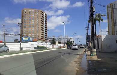 Imagem: O terreno possui 2.400m² de Área e está localizado em Olho