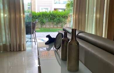 Imagem: A casa em condomínio possui 4 Dormitórios, 4 Banheiros, 2