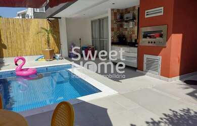 Imagem: A casa em condomínio possui 4 Dormitórios, 5 Banheiros, 3