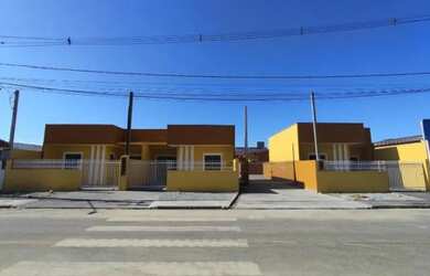 Imagem: A casa possui 2 Dormitórios, 1 Banheiro, 1 Vaga na garagem