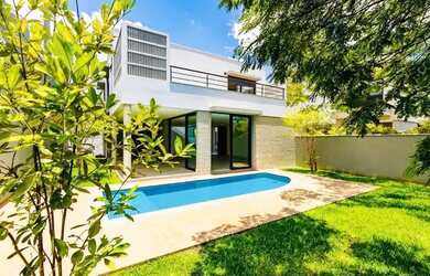 Imagem 15: Casa em São Paulo. Piscina, Varanda, 455m² de Áreae4 Vagas na garagem