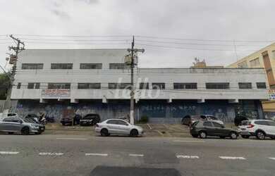 Imagem: O depósito possui 5 Vagas na garagem, 2.350m² de Área e