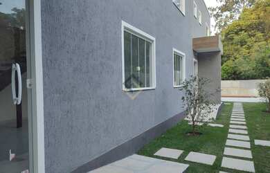 Imagem: A casa possui 2 Dormitórios, 1 Banheiro, 1 Vaga na garagem