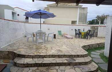 Imagem: A casa possui 4 Dormitórios, 1 Vaga na garagem e está localizado