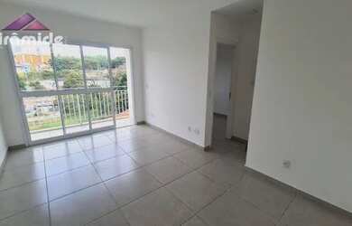 Imagem: O apartamento possui 1 Dormitório, 1 Banheiro, 1 Vaga na garagem