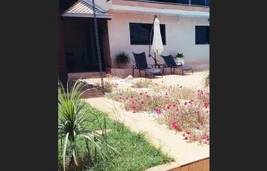 Imagem: A casa possui 2 Dormitórios, 2 Banheiros, 3 Vagas na garagem