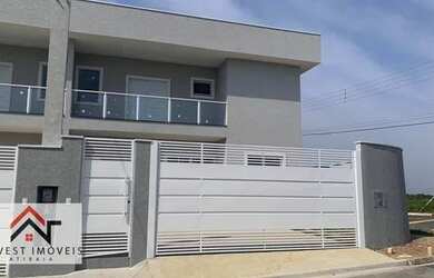 Imagem: A casa possui 4 Dormitórios, 5 Banheiros, 2 Vagas na garagem