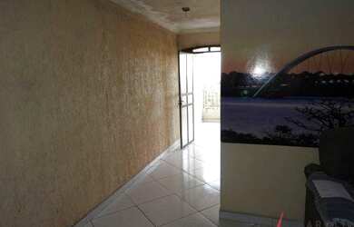 Imagem: A casa possui 2 Dormitórios, 3 Banheiros, 4 Vagas na garagem