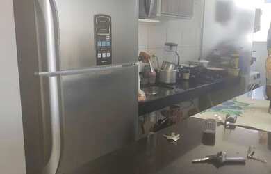 Imagem: O apartamento possui 2 Dormitórios, 1 Banheiro, 2 Vagas na