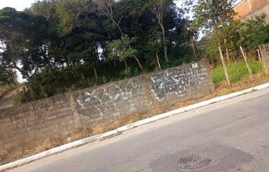 Imagem: O terreno possui 480m² de Área e está localizado em Nova