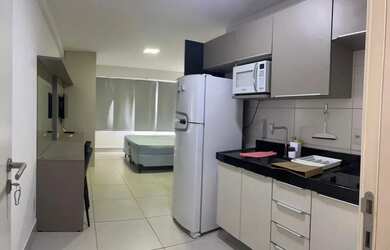 Imagem: O apartamento possui 1 Dormitório, 1 Banheiro, 1 Vaga na garagem