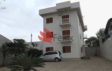 Imagem: O apartamento possui 3 Dormitórios, 1 Banheiro, 1 Vaga na garagem