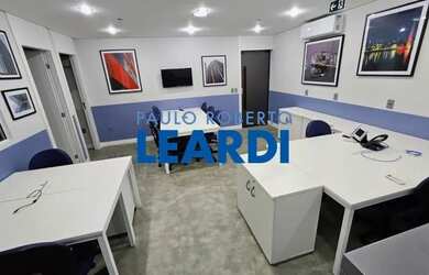 Imagem: O depósito possui 2 Vagas na garagem, 90m² de Área, Imóvel