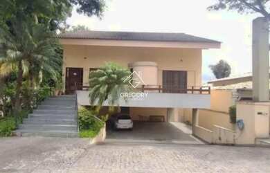 Imagem: A casa em condomínio possui 4 Dormitórios, 5 Banheiros, 5