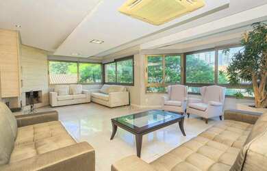 Imagem: O apartamento possui 3 Dormitórios, 5 Banheiros, 3 Vagas na