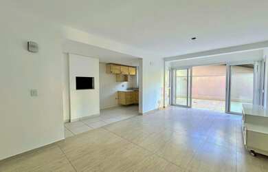 Imagem: O apartamento para alugar possui 2 Dormitórios, 2 Banheiros