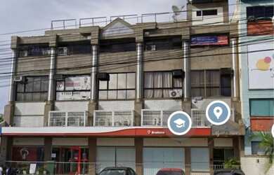 Imagem: O depósito possui 2 Vagas na garagem, 70m² de Área e está