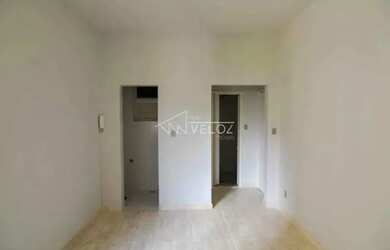 Imagem 8: Kitnet/Conjugado - / Residencial / Centro