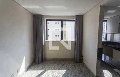 Imagem: O apartamento possui 1 Dormitório, 1 Banheiro, 1 Vaga na garagem