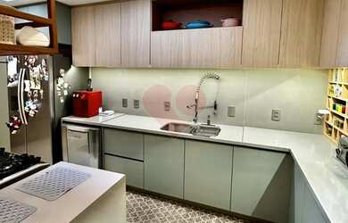 Imagem 9: Oportunidade á venda Casa de alto padrão totalmente reformada 4 suítes...