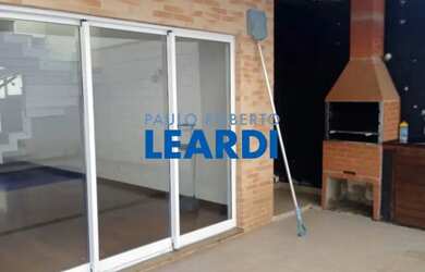 Imagem: A casa em condomínio possui 3 Dormitórios, 4 Banheiros, 2