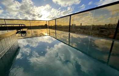 Imagem: O apartamento possui 1 Dormitório, 1 Banheiro, 1 Vaga na garagem