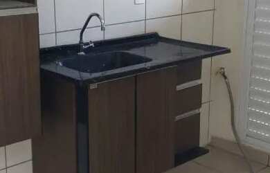 Imagem: O apartamento possui 2 Dormitórios, 1 Banheiro, 1 Vaga na garagem