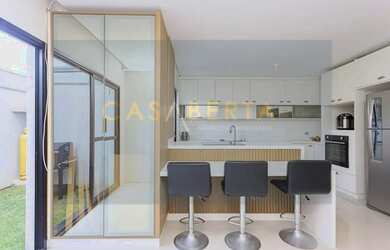 Imagem 8: Sobrado dos Sonhos à Venda no Bairro Alto, fachada de vidro, planta bem...