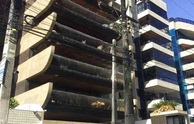 Imagem: O apartamento possui 4 Dormitórios, 300m² de Área Privada