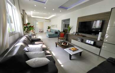 Imagem: A casa em condomínio à venda possui 4 Dormitórios, 5 Banheiros