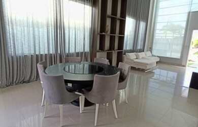 Imagem: A casa em condomínio possui 3 Dormitórios, 4 Banheiros, 2