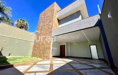 Imagem: A casa possui 4 Dormitórios, 5 Banheiros, 5 Vagas na garagem