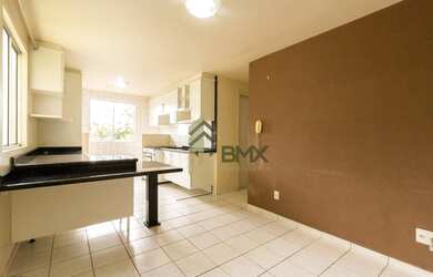 Imagem: O apartamento possui 2 Dormitórios, 1 Banheiro, 1 Vaga na garagem