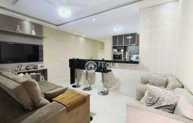 Imagem: A casa possui 2 Dormitórios, 2 Banheiros, 2 Vagas na garagem