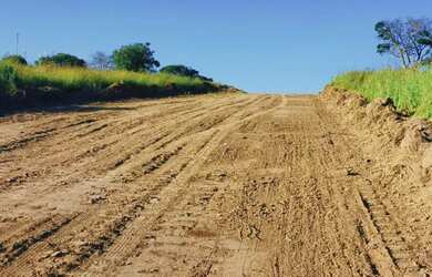 Imagem 5: Lote/Terreno para venda possui 500 metros quadrados em Jardim Imperial...