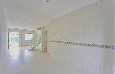 Imagem: A casa possui 2 Dormitórios, 1 Banheiro, 1 Vaga na garagem