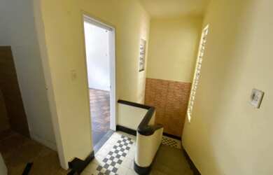 Imagem: A casa possui 3 Dormitórios, 2 Banheiros e 150m² de Área