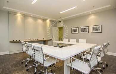 Imagem: O depósito possui 1 Vaga na garagem, 45m² de Área e está