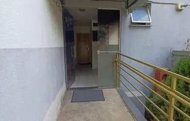 Imagem: O apartamento possui 3 Dormitórios, 1 Banheiro, 1 Vaga na garagem