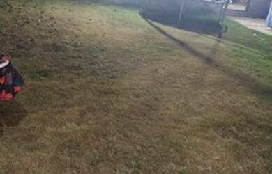 Imagem: A casa possui 2 Dormitórios, 2 Banheiros, 2 Vagas na garagem