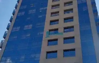 Imagem: O depósito possui 5 Vagas na garagem e 214m² de Área e está