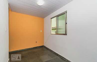 Imagem: A casa possui 1 Dormitório, 1 Banheiro, 40m² de Área e está