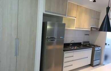 Imagem: O apartamento possui 2 Dormitórios, 1 Banheiro, 1 Vaga na garagem