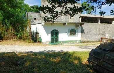 Imagem 12: Galpão frente a rod. Niterói/Manilha fundo pra baia de Guanabara