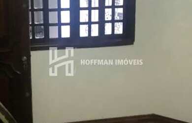 Imagem: A casa possui 3 Dormitórios, 3 Banheiros, 2 Vagas na garagem