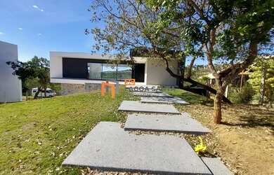 Imagem 2: MARAVILHOSA CASA COM VISTA DEFINITIVA NO CONOMÍNIO MIRANTE DO FIDALGO