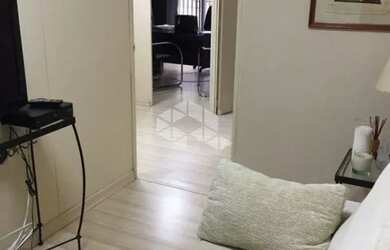 Imagem: O depósito possui 1 Vaga na garagem, 47m² de Área e está