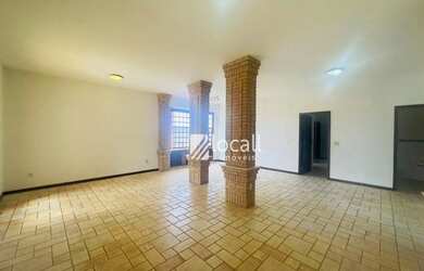 Imagem: A casa para alugar possui 3 Dormitórios, 4 Banheiros, 4 Vagas