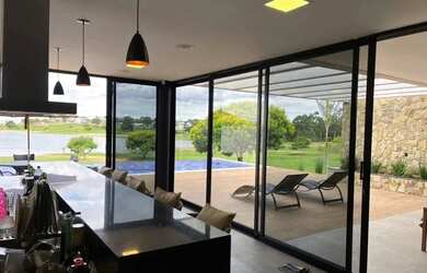 Imagem 2: Casa à venda no Condomínio Riviera de Santa Cristina XIII , setor marina, Paranapanema, SP